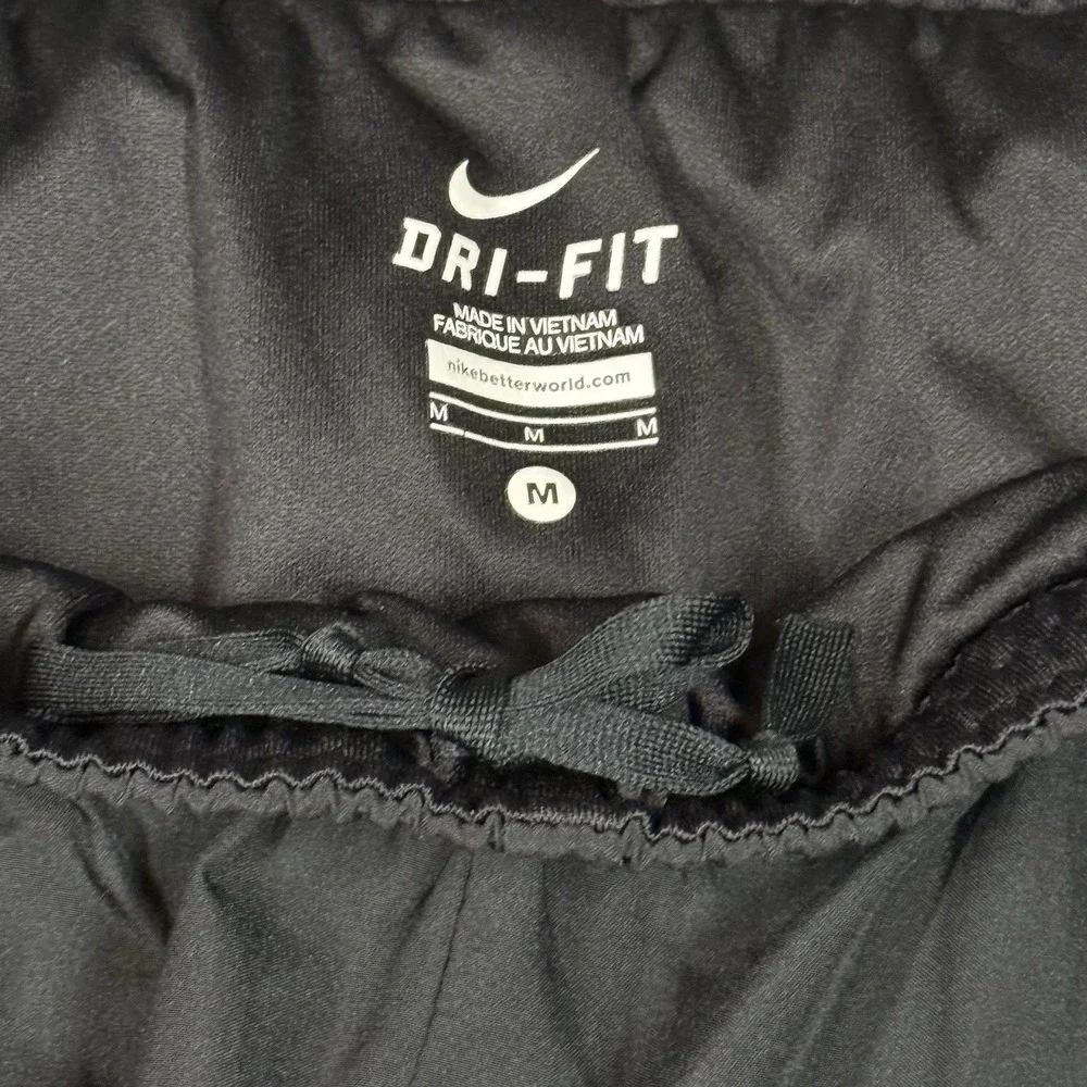 Nike Women's Tempo Shorts Livestrong Size M 467936-038 Dri-Fit Yellow Black‎